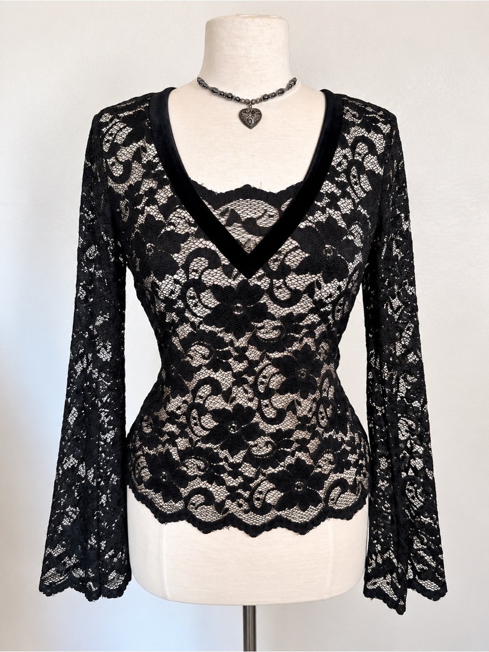 Moda Black Goth Whimsigoth Velvet Trim Dark Romantic Vampire Witchy Medium